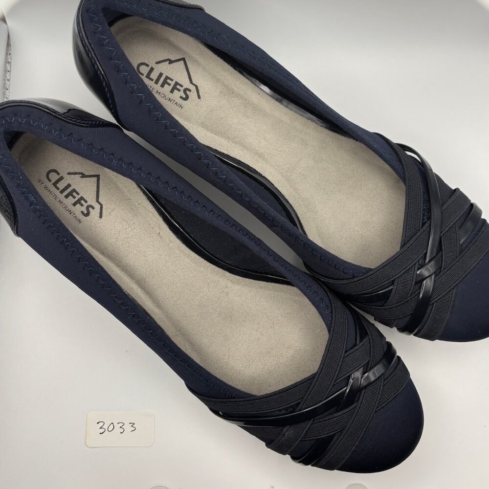 Cliffs by White Mountain Bowie Navy fabric mini wedge heel pump SZ 9.5 EUC